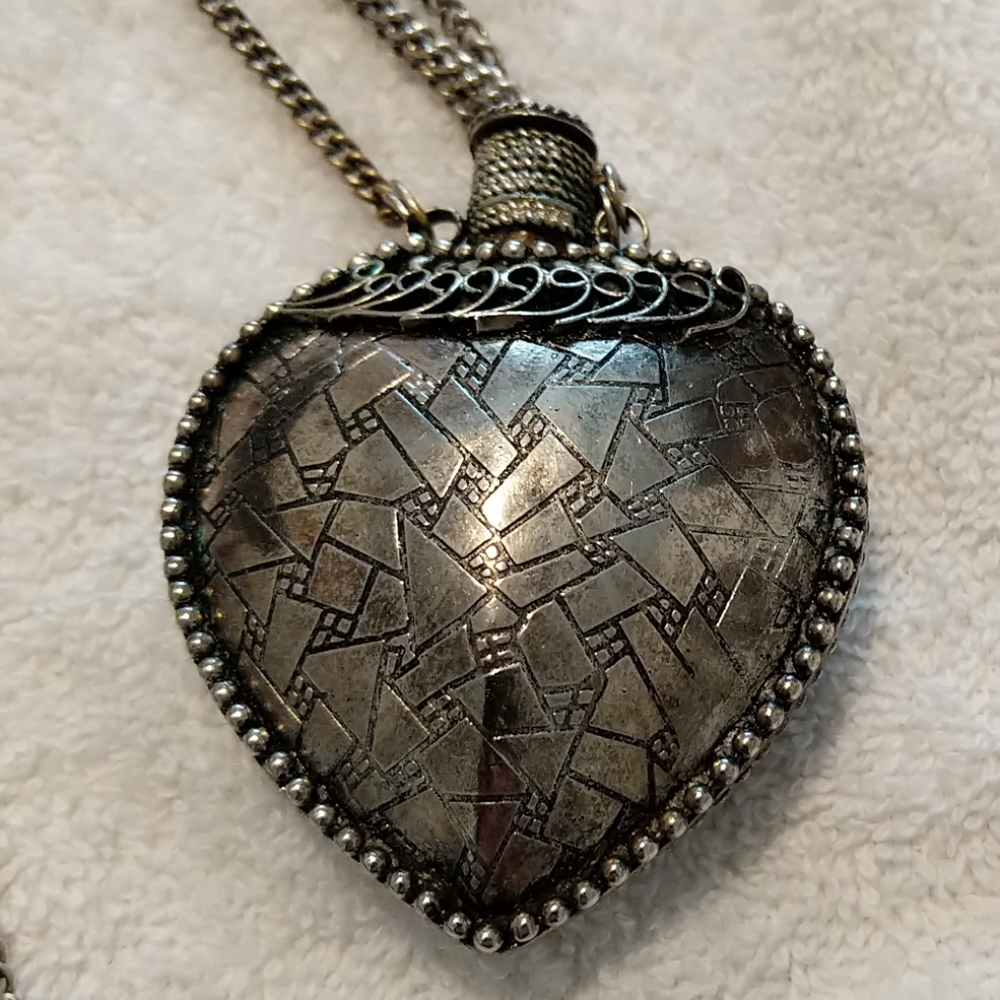Large silver pendant with lid